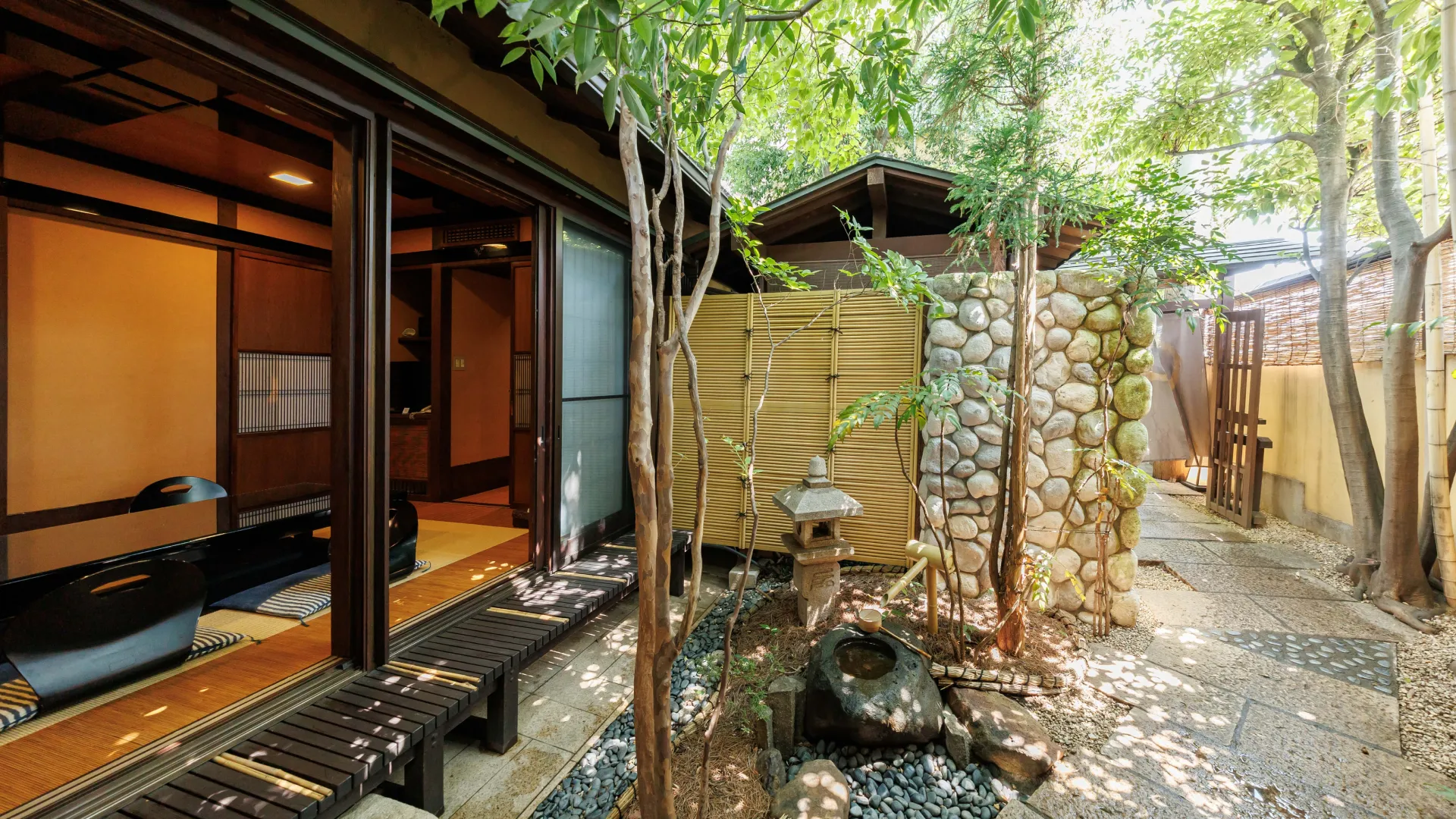 追分屋旅館 敷地内